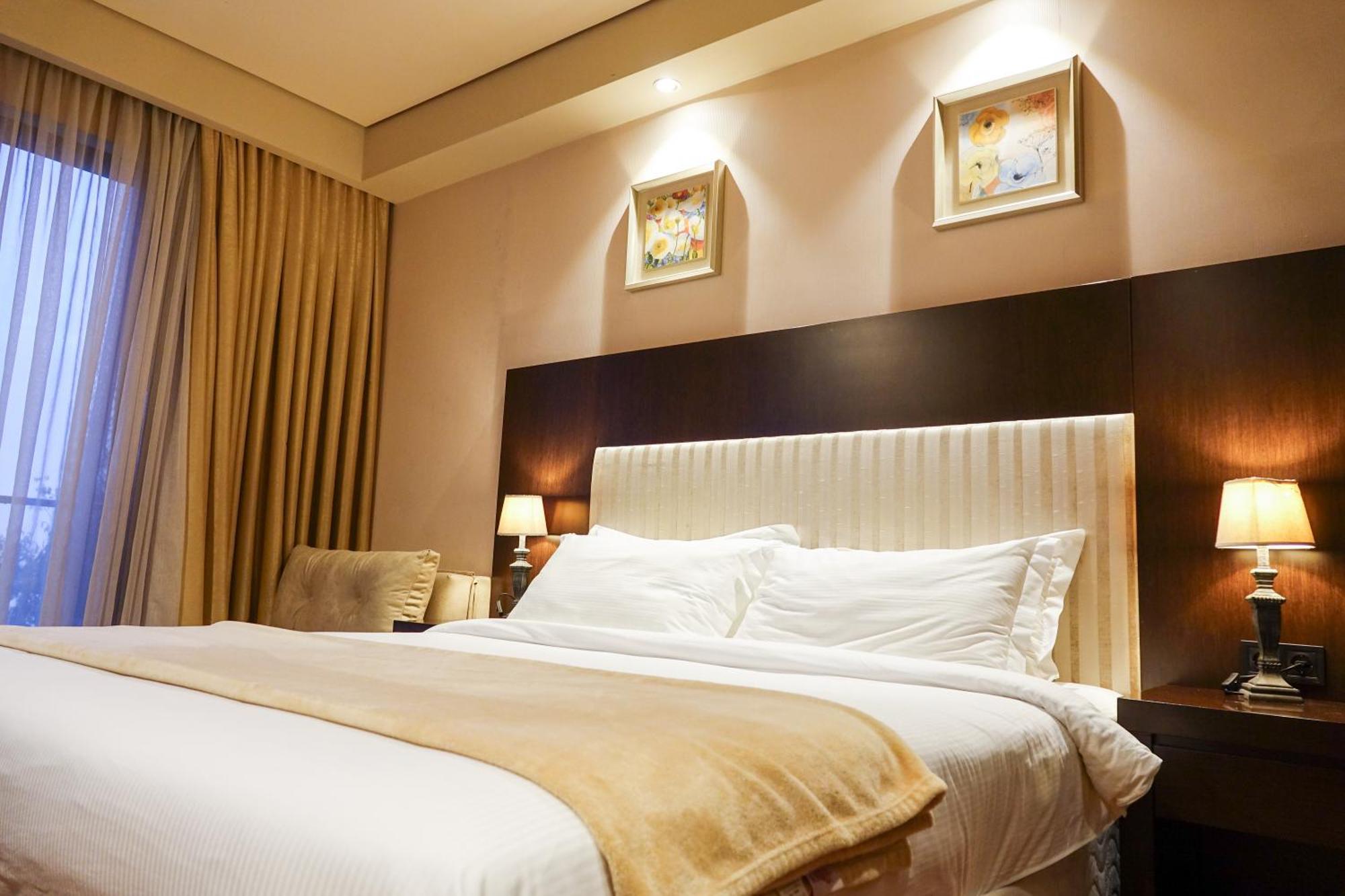 חאקבי Luxury Dreamland Oasis Apartments מראה חיצוני תמונה