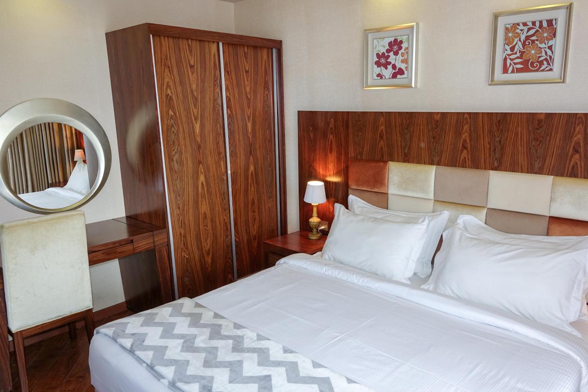 חאקבי Luxury Dreamland Oasis Apartments מראה חיצוני תמונה